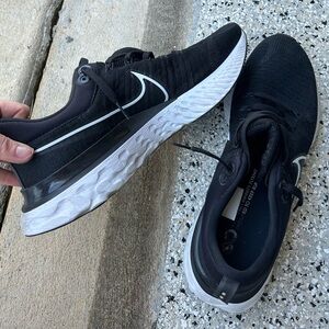 Nike React flyknit sneakers men’s size 12